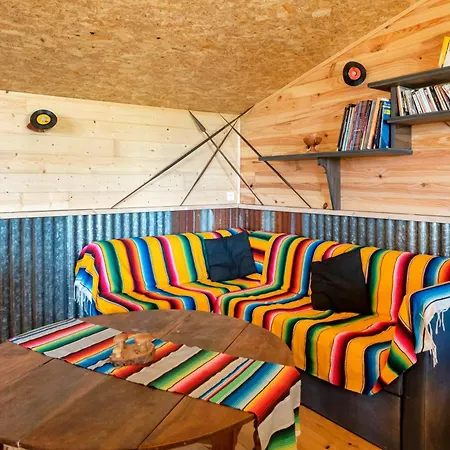 L'escale Du Dernier Pin